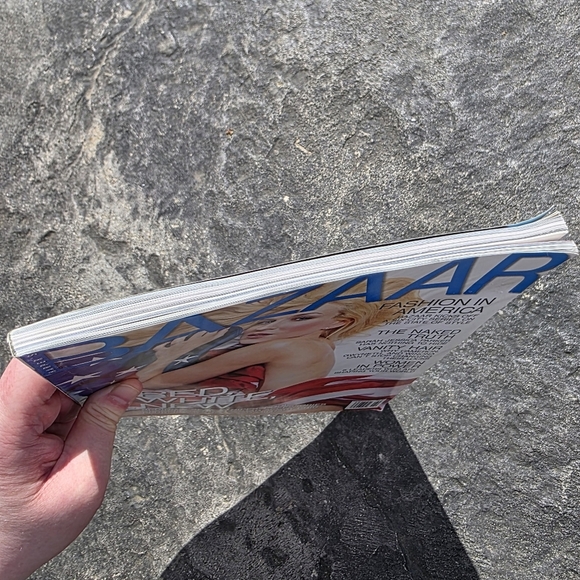 Vintage February 2001 Harper's Bazaar Sarah Jessica Parker Fashion Magazine - Picture 3 of 5